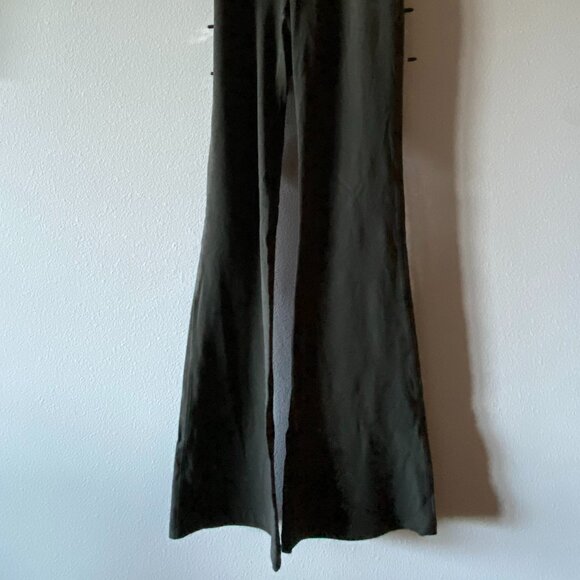 Lululemon Groove Nulu Super-High-Rise Flared Pant - Picture 3 of 4